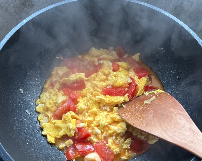 蒸牛奶蛋糕的做法：轻松解锁家庭烘焙新技能