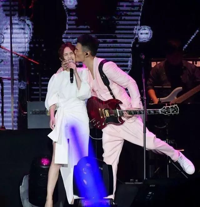 打造独特个性：带“魔”字的霸气网名攻略